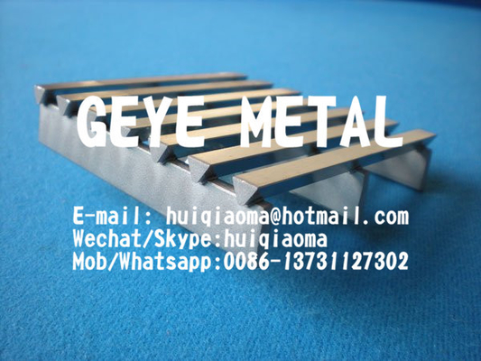 China Vibrating Screens Vee-Wires, Wedge Wire Flat Drainage Panels for Static Drain Chutes, Desliming, Dewatering supplier