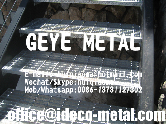 Welded Steel Bar Grating Stair Treads, Non-Slip Metal Grate Stair Treads supplier